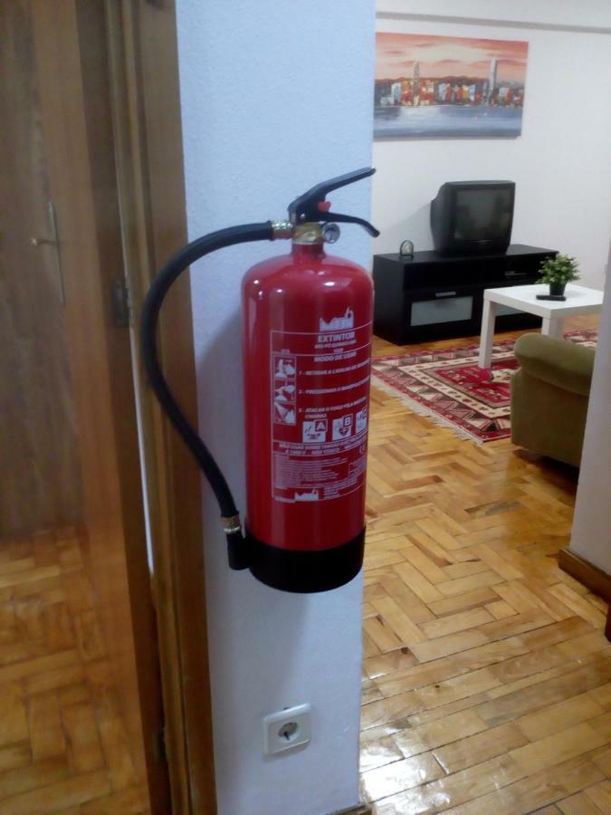 Apartamento Do Silva Mirandela Luaran gambar