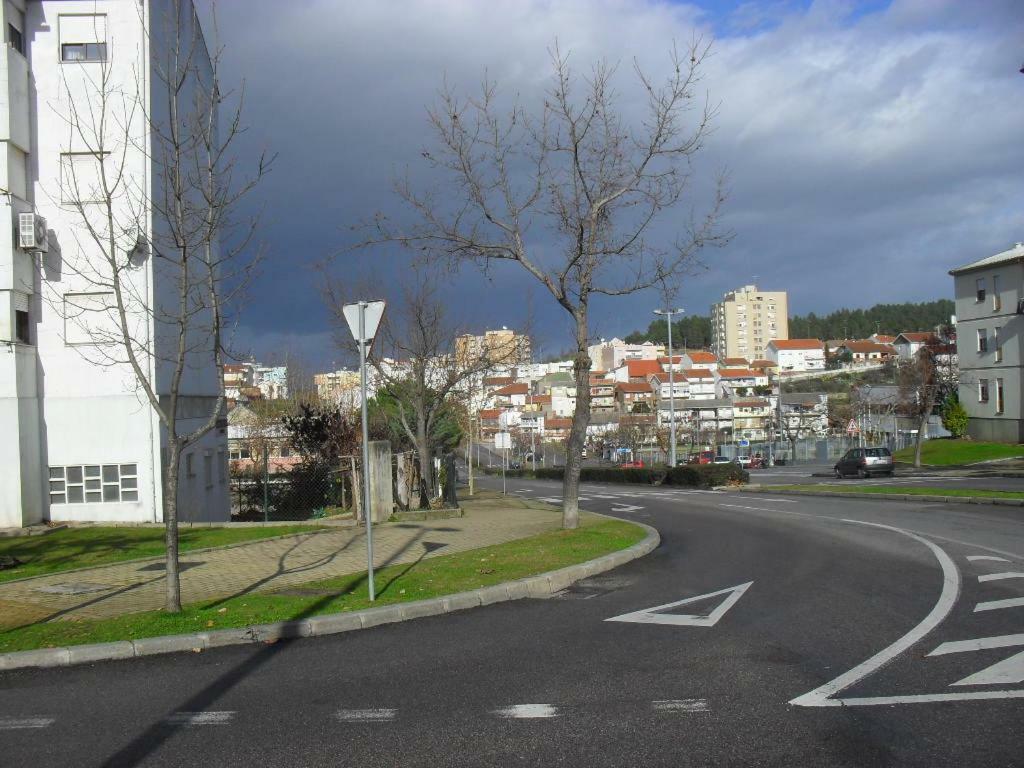 Apartamento Do Silva Mirandela Luaran gambar