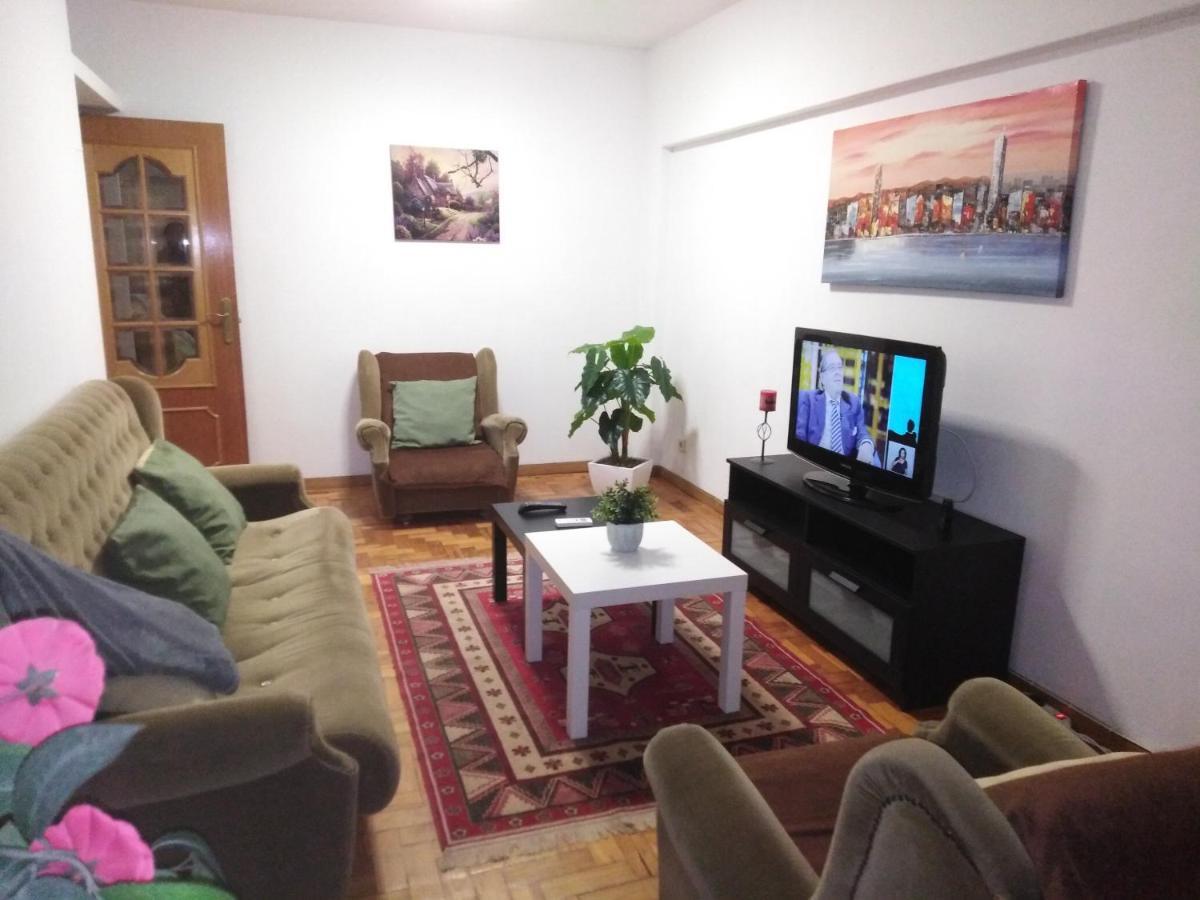 Apartamento Do Silva Mirandela Luaran gambar